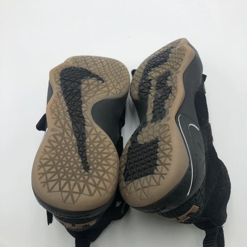 Nike LeBron‎ Soldier Black Gum Youth Size 5y Basketball Shoes Sneakers EXCELLENT